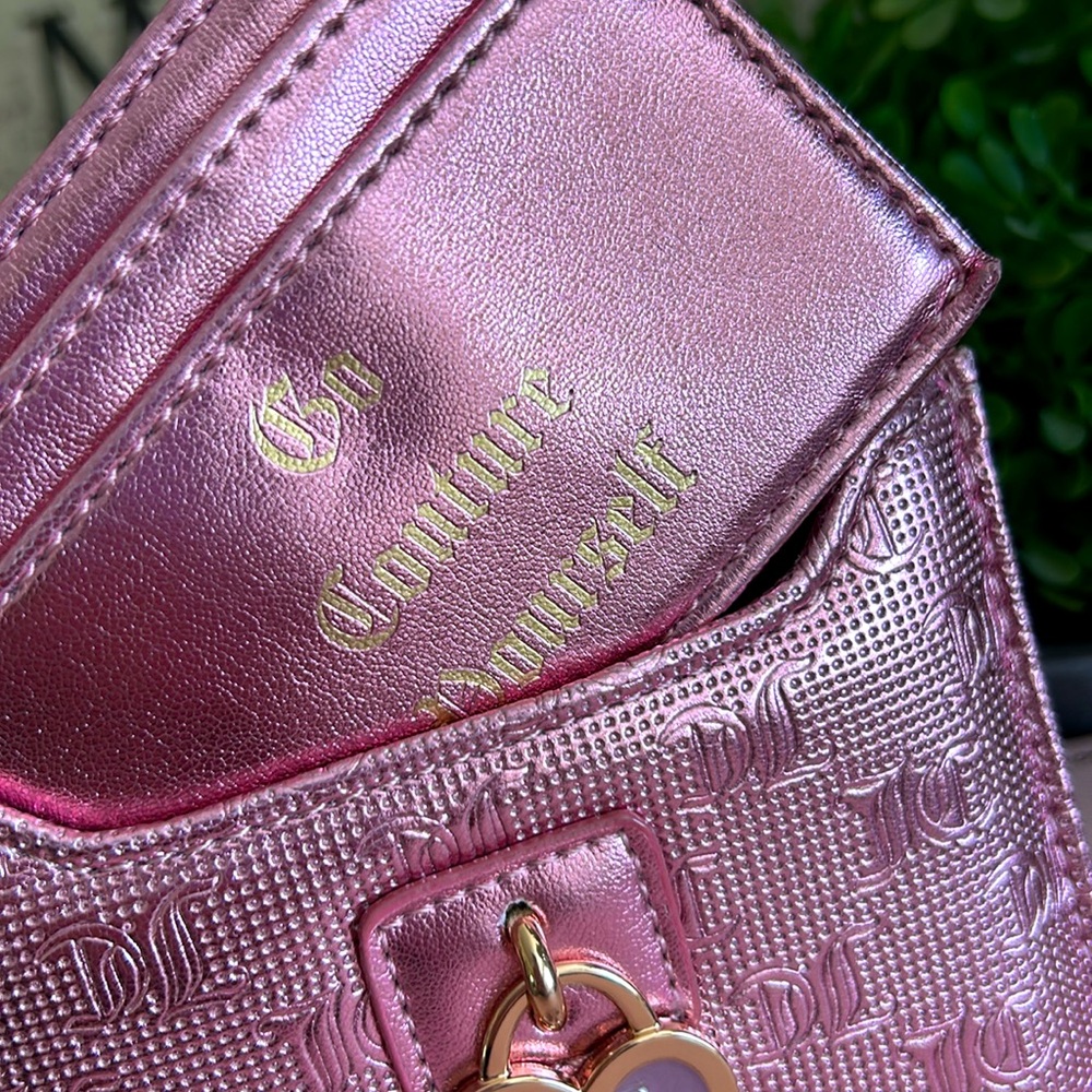 New Juicy Couture metallic blush wallet with pull out card case - Picture 3 of 16